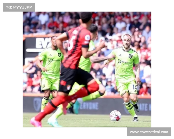 拉姆斯扑救疑云引热议 曼联门将金手套奖竞逐引关注