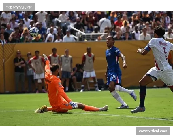 巴黎圣日耳曼3-0完胜，首开纪录进球为精妙任意球配合